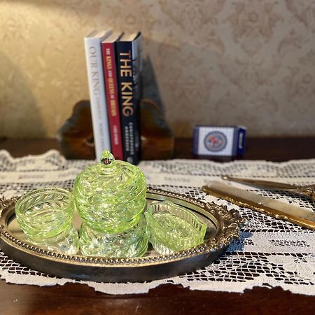 Antique1242 British Bed & Breakfast เอนฟิลด์ ภายนอก รูปภาพ