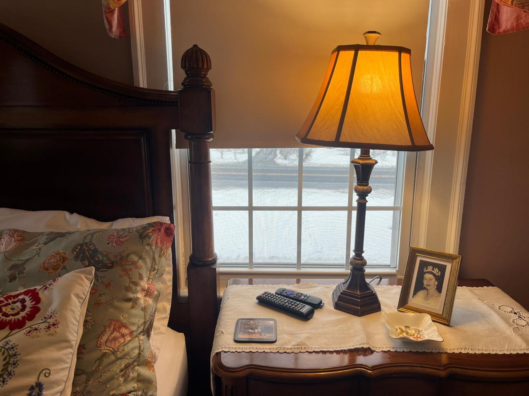 Antique1242 British Bed & Breakfast เอนฟิลด์ ภายนอก รูปภาพ
