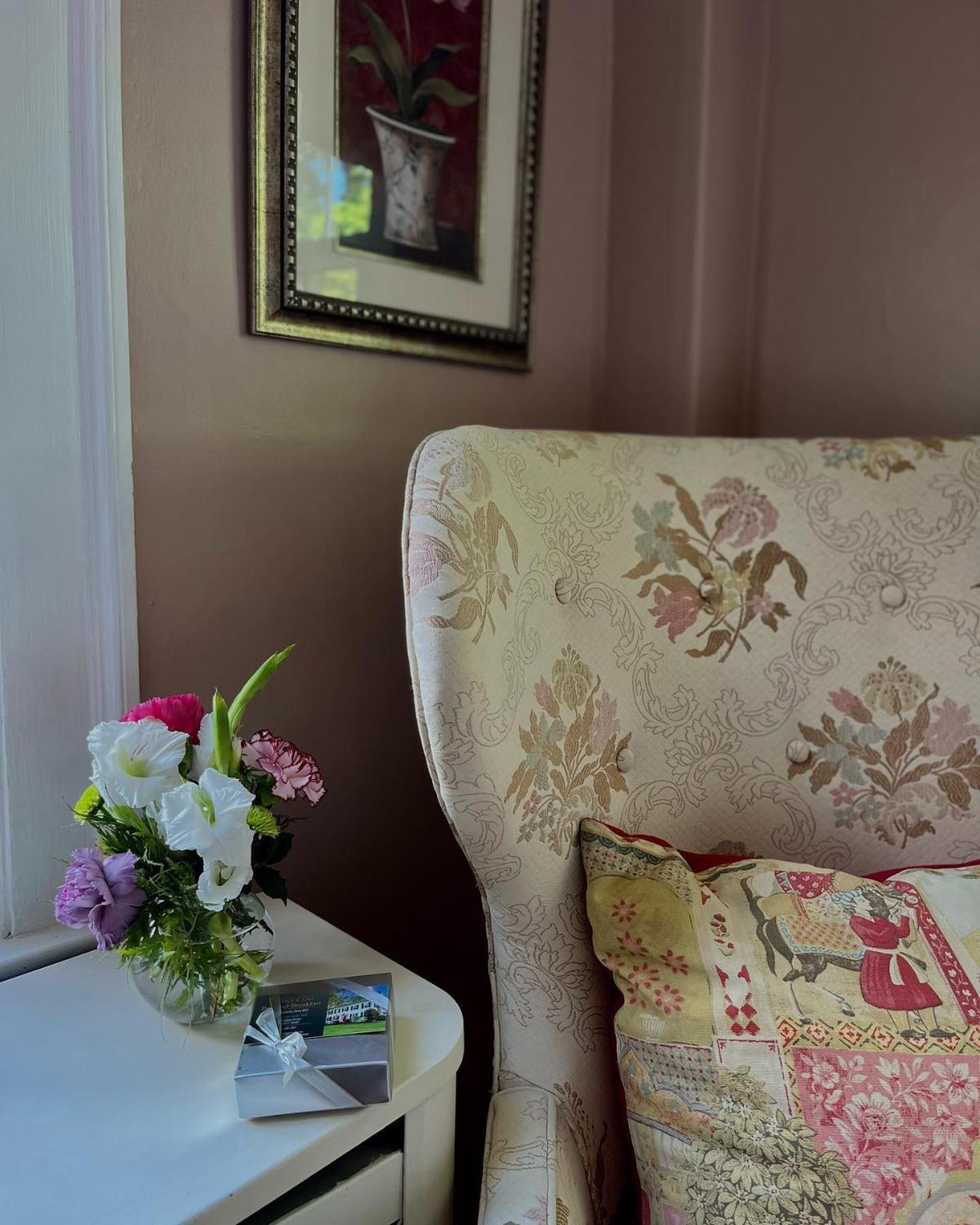 Antique1242 British Bed & Breakfast เอนฟิลด์ ภายนอก รูปภาพ